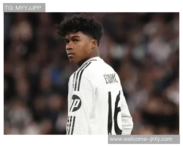 西媒报道恩德里克或冬窗离队里昂全力争取租借展开谈判